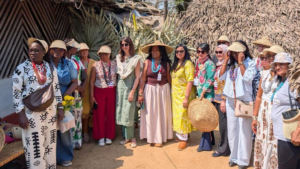 Navy delegates dive into natural dyeing at vizag art village