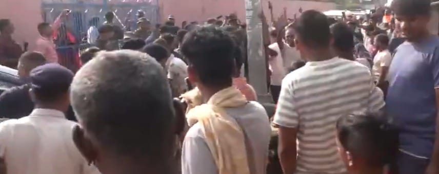 Bihar polls heat up as deputy CM sinha's convoy faces mob attack