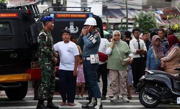 Jakarta mosque blast injures 54 in prayer chaos