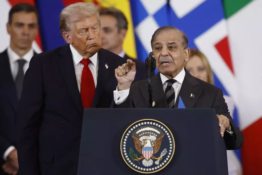 Trump faults Pakistan for Afghanistan border flare-up Trump faults Pakistan for Afghanistan border flare-up